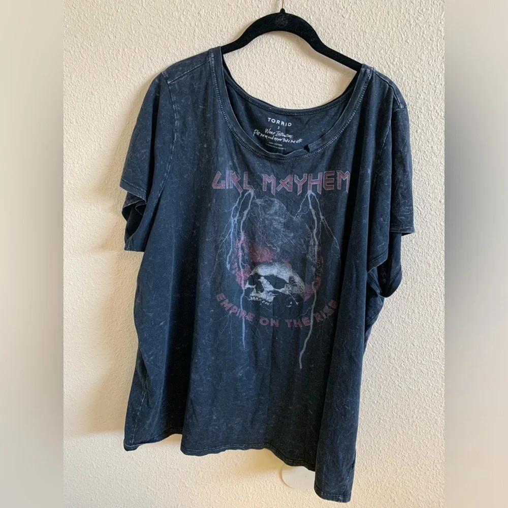 TORRID Girl Mayhem Empire on the Rise Black Mineral Skull T-Shirt 🌴 - Picture 4 of 10